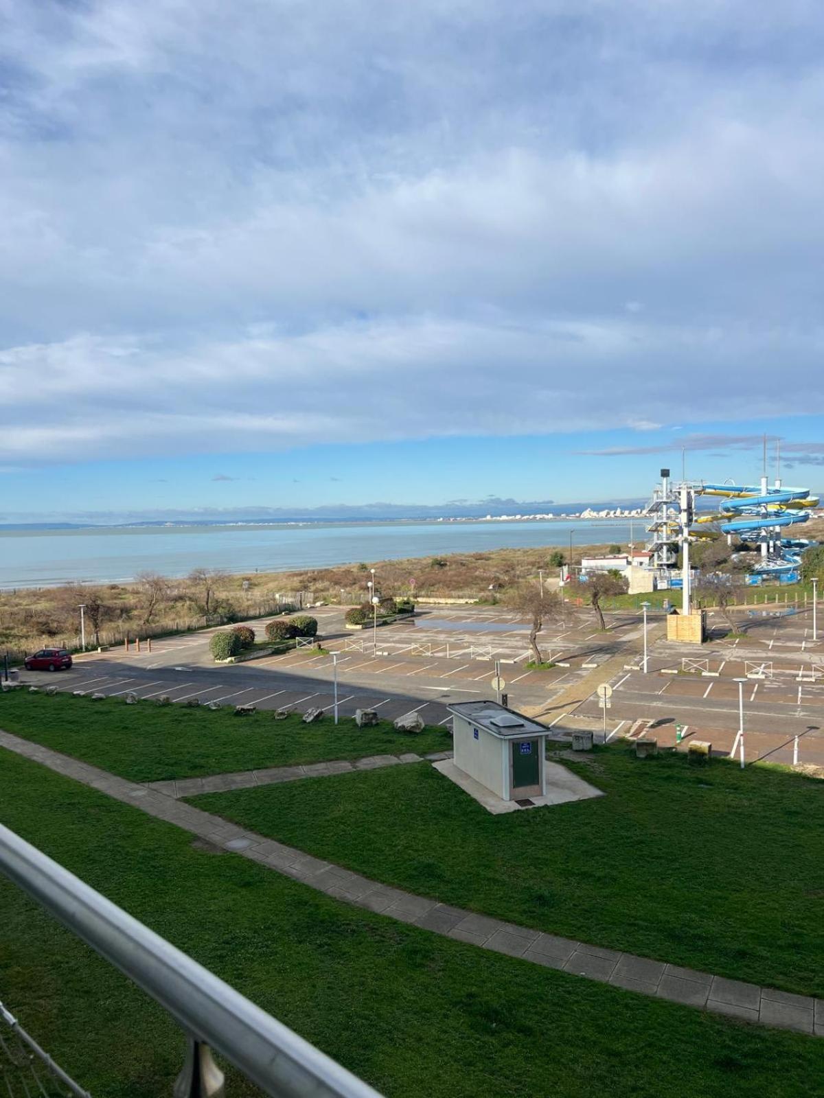 Les Pieds Dans Le Sable Appartement Vue Mer 1 Chambre 1 Cabine Le Grau-du-Roi Eksteriør bilde